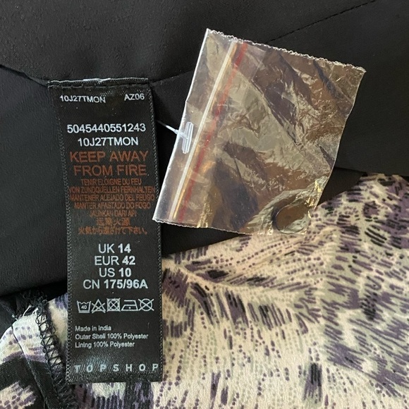 Topshop ruched mini dress in monochrome animal print like new woman’s size 10 - Picture 5 of 12